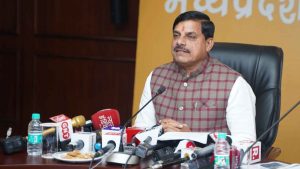 CM यादव का निर्देश- हॉट स्पॉट पर बढ़ाएं निगरानी, युवाओं को नशे से बचाएं