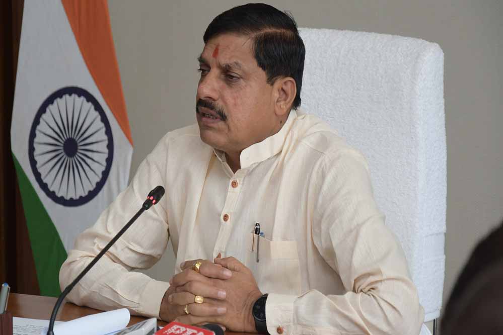 CM यादव ने की राजस्व प्राप्ति की समीक्षा, आय बढ़ाने पर जोर