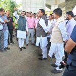 निर्माण कार्य में लापरवाही और अपर्याप्त सुरक्षा व्यवस्था पर जताई कड़ी नाराजगी, दिये पेनल्टी लगाने के निर्देश विभाग ने लगाई 20 लाख की पेनल्टी