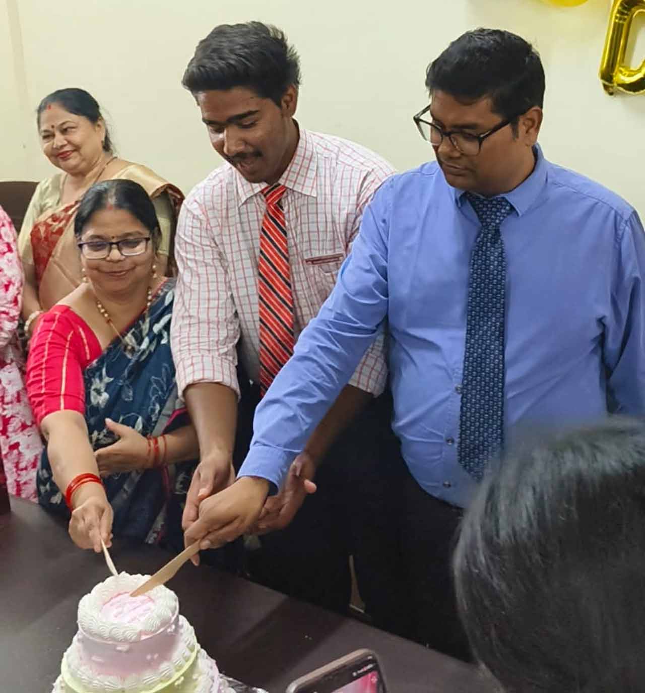 पीएम श्री केवी क्रमांक 5 में गुरुओं को नमन, हर्षोल्लास से मना शिक्षक दिवस