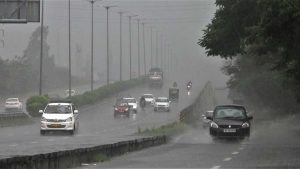 5 मौसम प्रणालियों का असर, इन राज्यों में तूफान-बारिश के आसार; पहाड़ों पर गिरेगी पहली बर्फ