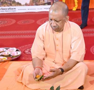 मुख्यमंत्री योगी आदित्यनाथ ने एलडीए की 10,680 एकड़ में वरुण विहार व नैमिष नगर योजनाओं का किया भूमिपूजन मुख्यमंत्री योगी आदित्यनाथ ने एलडीए की 10,680 एकड़ में वरुण विहार व नैमिष नगर योजनाओं का किया भूमिपूजन