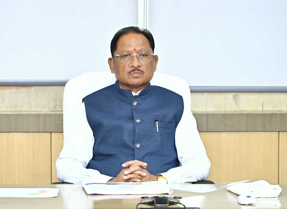 मुख्यमंत्री  साय ने पारस पोर्टल के माध्यम से की प्रमुख योजनाओं एवं विकास कार्यों की राज्य स्तरीय समीक्षा