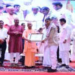 शिक्षक दिवस पर बेसिक शिक्षा के 61 और माध्यमिक शिक्षा के 20 शिक्षक हुए पुरस्कृत शिक्षक दिवस पर बेसिक शिक्षा के 61 और माध्यमिक शिक्षा के 20 शिक्षक हुए पुरस्कृत