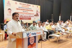 उप मुख्यमंत्री ने विजेता विद्यार्थियों को किया सम्मानित