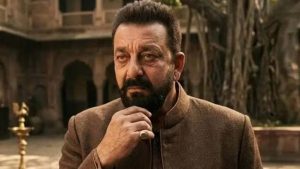 जेल के दिनों को याद कर छलका संजय दत्त का दर्द, बोले- पिता के सामने हथकड़ी लगना अंदर से तोड़ गया था जेल के दिनों को याद कर छलका संजय दत्त का दर्द, बोले- पिता के सामने हथकड़ी लगना अंदर से तोड़ गया था