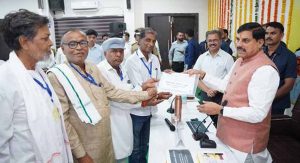 मध्यप्रदेश में 10 ग्रामीणों को मिला संपत्ति का मालिकाना अधिकार, मुख्यमंत्री ने वितरित किए रजिस्ट्री प्रमाण-पत्र