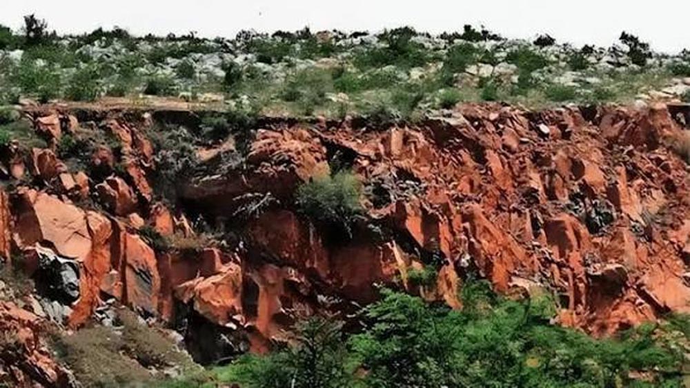 अरावली पर मंडराया मरुस्थलीकरण का खतरा, अजमेर समेत कई इलाकों में तेजी से घट रहीं चट्टानें