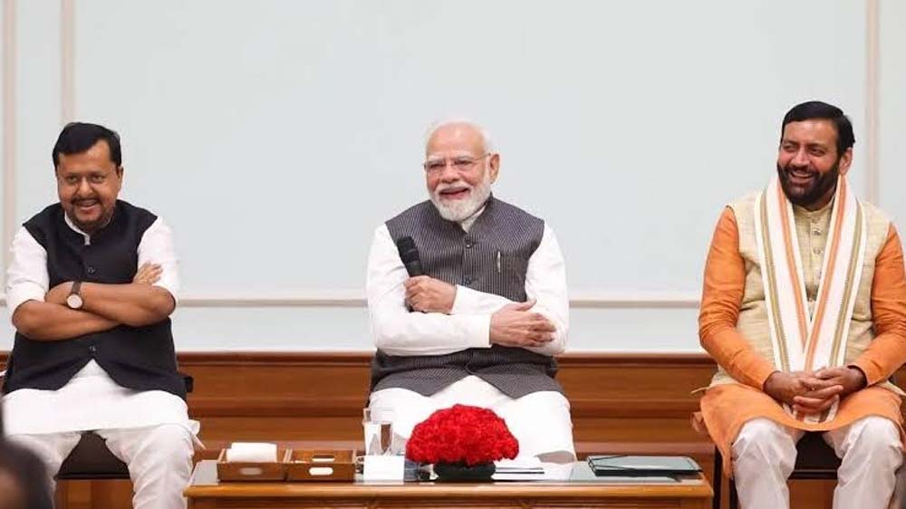 हरियाणा BJP विधायकों से PM मोदी का संवाद, बोले- टेंशन मत लो, जनता के बीच जाकर काम करो हरियाणा BJP विधायकों से PM मोदी का संवाद, बोले- टेंशन मत लो, जनता के बीच जाकर काम करो