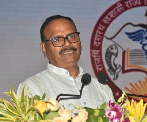 अखिलेश के अयोध्या दौरे पर डिप्टी सीएम ब्रजेश पाठक का हमला, बोले- ‘सपा को सनातन संस्कृति से कोई लेना-देना नहीं’