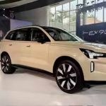 Volvo EX90 Electric SUV: भारत में आई लग्जरी इलेक्ट्रिक SUV, दमदार बैटरी और प्रीमियम फीचर्स के साथ कीमत जानें Volvo EX90 Electric SUV: भारत में आई लग्जरी इलेक्ट्रिक SUV, दमदार बैटरी और प्रीमियम फीचर्स के साथ कीमत जानें