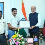 रायपुर: लोकभवन में राज्यपाल से मिले अनिल कुमार गढ़ेवाल, छत्तीसगढ़ की पारंपरिक गेड़ी नृत्य कला को लेकर मुलाकात रायपुर: लोकभवन में राज्यपाल से मिले अनिल कुमार गढ़ेवाल, छत्तीसगढ़ की पारंपरिक गेड़ी नृत्य कला को लेकर मुलाकात