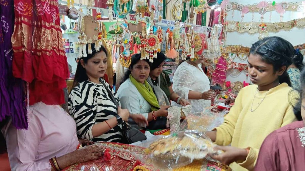 मोरहाबादी मैदान में जेसोवा दिवाली मेला अब 3 नवंबर तक, खरीदारी के लिए मिलेगा एक दिन अतिरिक्त