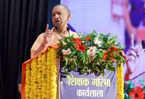 सिल्क क्लस्टर के रूप में विकसित होंगे संत रविदास नगर, मिर्जापुर और वाराणसी : मुख्यमंत्री योगी आदित्यनाथ सिल्क क्लस्टर के रूप में विकसित होंगे संत रविदास नगर, मिर्जापुर और वाराणसी : मुख्यमंत्री योगी आदित्यनाथ