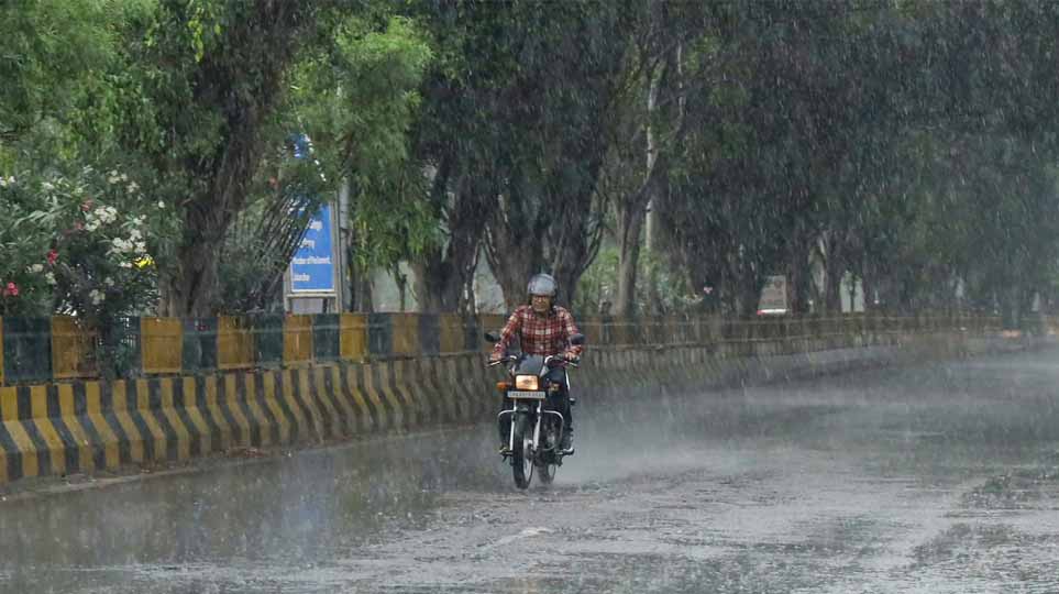 मध्यप्रदेश में फिर बदलेगा मौसम, 20 जिलों में तीन दिन आंधी और बारिश के आसार