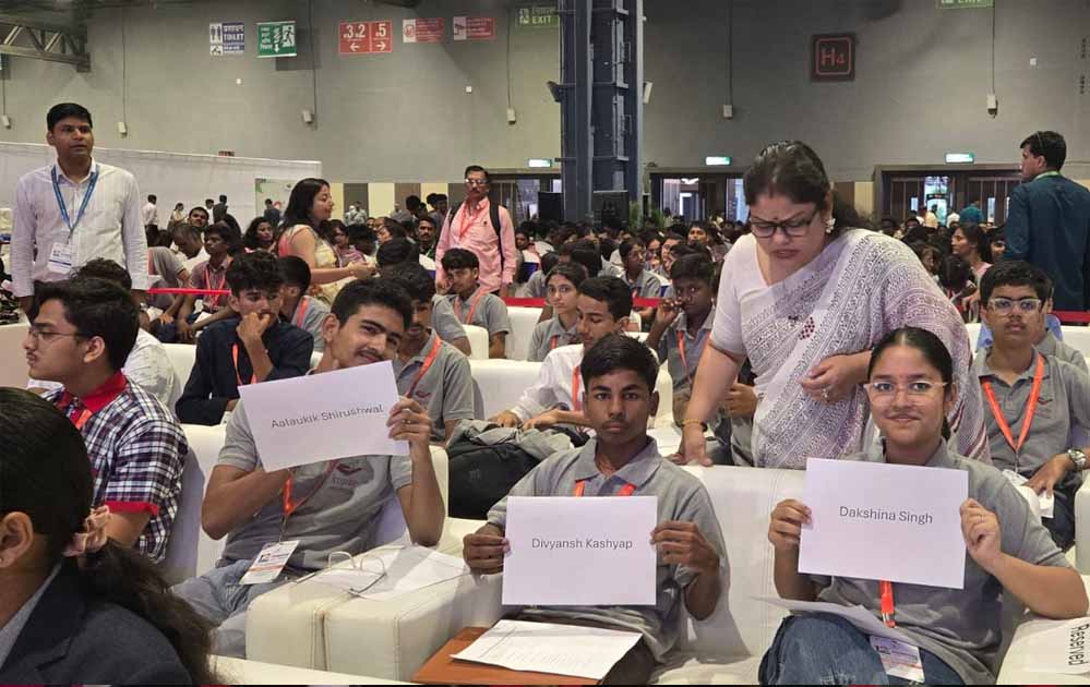 योगी सरकार की यूपी राइज पहल से युवाओं को मिलेगा नया अवसर, इनोवेशन पर जोर योगी सरकार की यूपी राइज पहल से युवाओं को मिलेगा नया अवसर, इनोवेशन पर जोर