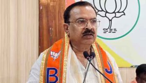 नवरात्र में देवी दर्शन को लेकर सियासी बयानबाजी, भाजपा सांसद प्रकाश पाल ने अखिलेश पर साधा निशाना