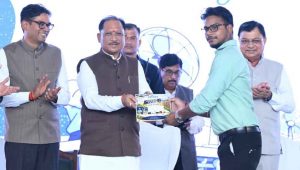 छत्तीसगढ़ में श्रम आधारित उद्योगों से बढ़ेंगे रोजगार के अवसर, CM विष्णु देव साय का बयान छत्तीसगढ़ में श्रम आधारित उद्योगों से बढ़ेंगे रोजगार के अवसर, CM विष्णु देव साय का बयान