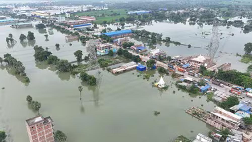 बिहार में बाढ़ का कहर, टूटे तटबंधों से 5,472 करोड़ की क्षति; किसानों की फसलें डूबीं