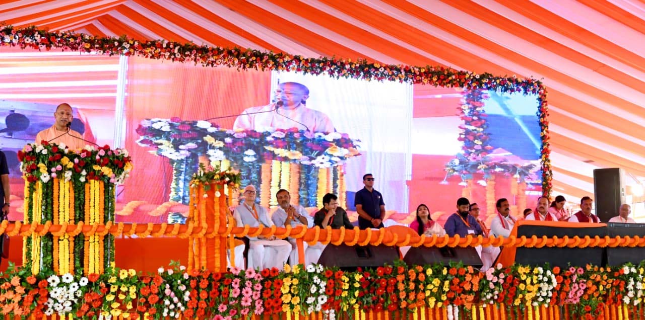 अब प्रदेश से पलायन नहीं होता, अपनी माटी में हुनर दिखा रहे कारीगर: मुख्यमंत्री अब प्रदेश से पलायन नहीं होता, अपनी माटी में हुनर दिखा रहे कारीगर: मुख्यमंत्री