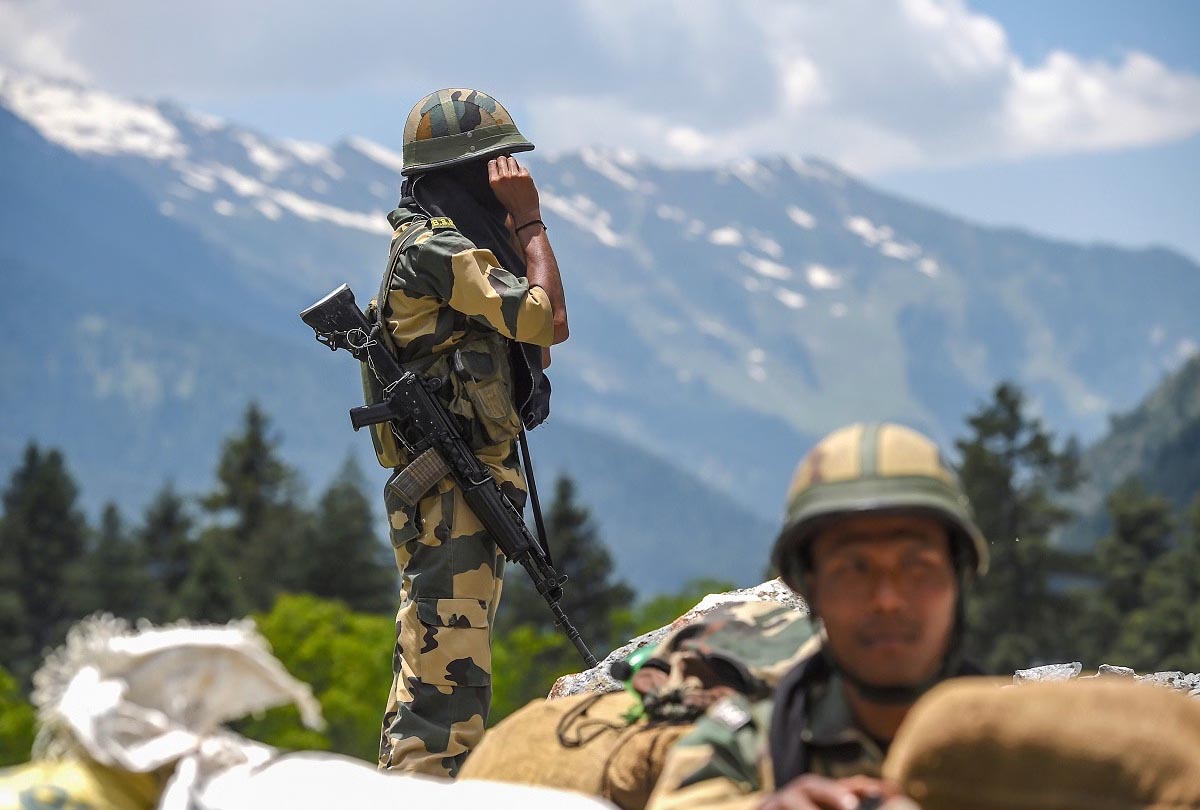 अफ्रीका में बढ़ा युद्ध का खतरा, इथियोपिया ने इरिट्रिया पर लगाया घुसपैठ का आरोप अफ्रीका में बढ़ा युद्ध का खतरा, इथियोपिया ने इरिट्रिया पर लगाया घुसपैठ का आरोप