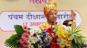 अन्याय सामने हो तो चुप रहना विकल्प नहीं, सत्य और न्याय के पक्ष में खड़े हों युवा अधिवक्ता: मुख्यमंत्री योगी