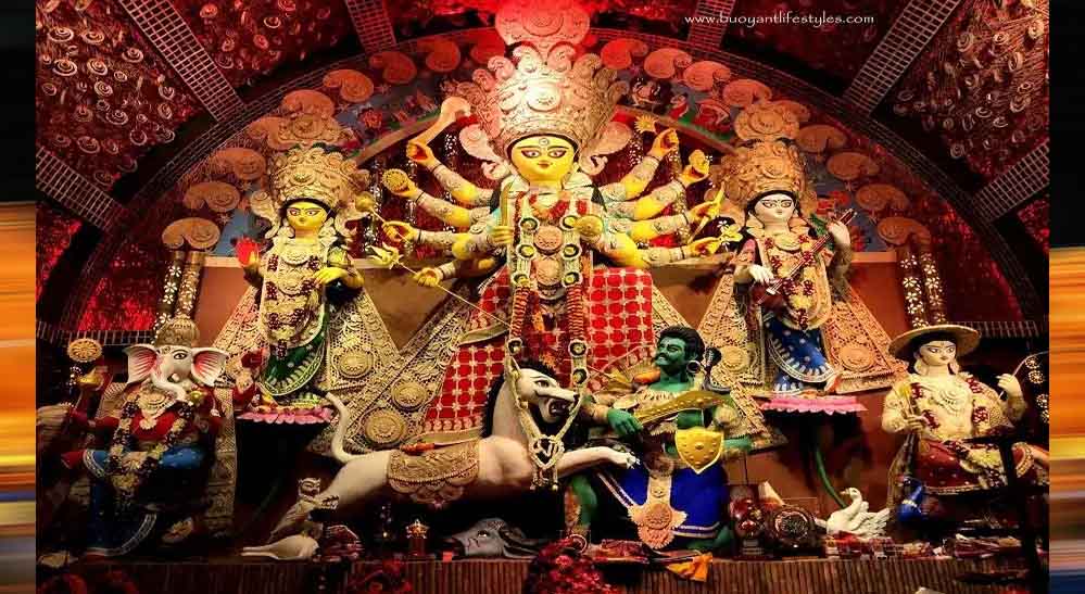दुर्गा पूजा में ममता बनर्जी के पंडाल उद्घाटन पर चर्चा तेज, बीजेपी ने साधा राजनीतिक निशाना