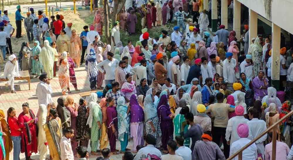 पंजाब में चुनावी हलचल बढ़ी, चुनाव आयोग की टीम 27-28 अक्टूबर को लुधियाना पहुंचेगी पंजाब में चुनावी हलचल बढ़ी, चुनाव आयोग की टीम 27-28 अक्टूबर को लुधियाना पहुंचेगी