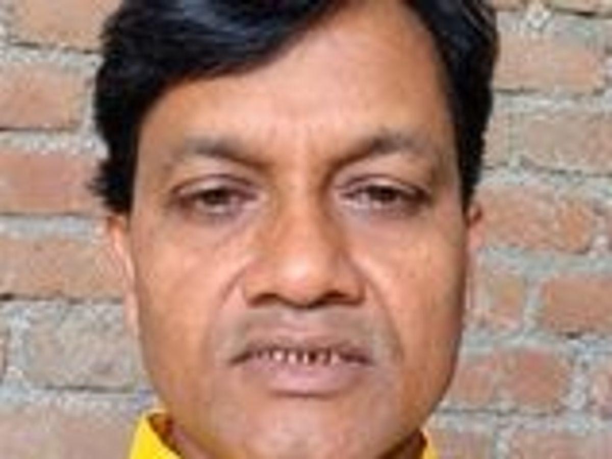 प्रयागराज में सलीम से बने देवव्रत शुक्ला ने वायरल किया वीडियो, पुलिस बोली- किराएदार से विवाद का मामला प्रयागराज में सलीम से बने देवव्रत शुक्ला ने वायरल किया वीडियो, पुलिस बोली- किराएदार से विवाद का मामला