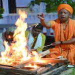 सीएम योगी ने महानिशा पूजन कर की जगत कल्याण की प्रार्थना, गोरखनाथ मंदिर में अनुष्ठान संपन्न