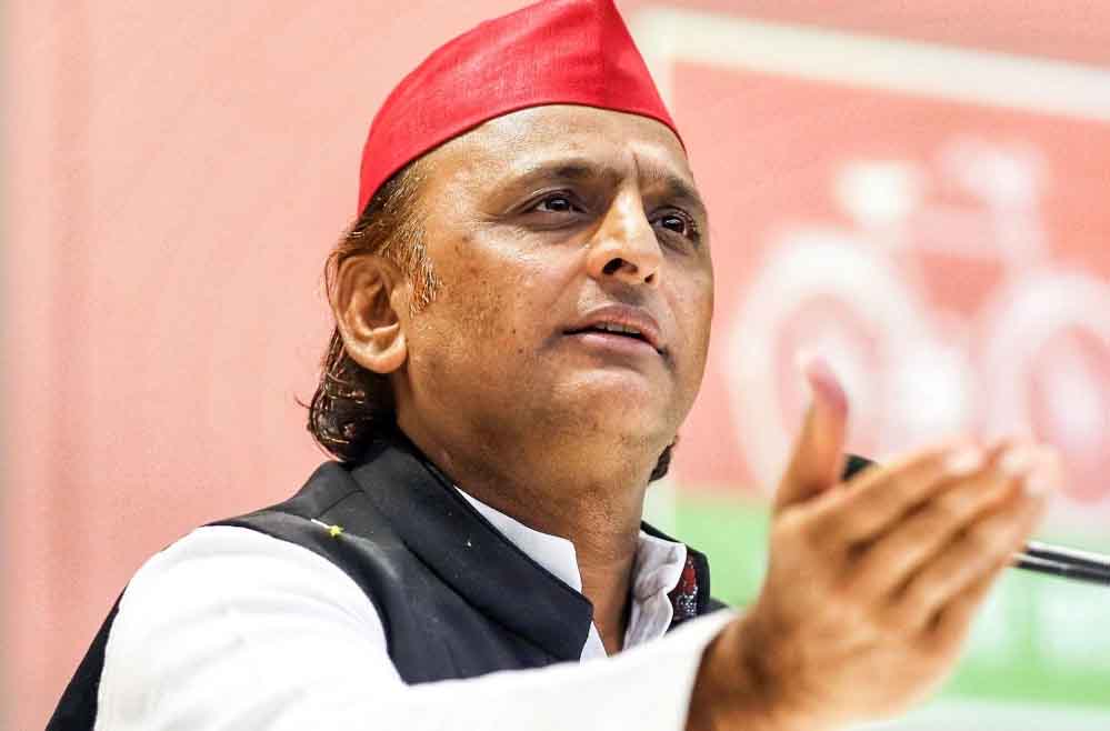 अखिलेश यादव के गढ़ कन्नौज में नहीं जुटी भीड़, PDA सम्मेलन के बाद संगठन पर गिरी गाज