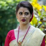 बोल्ड सीन के बाद एक्ट्रेस को मिले अश्लील मैसेज, गिरिजा ने बताई चौंकाने वाली डिमांड