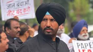 पंजाब कांग्रेस में बड़ा बदलाव, राजा वड़िंग का इस्तीफा; नए अध्यक्ष की रेस में सिंगला