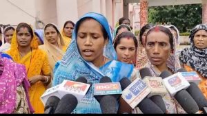 डिंडौरी में PM आवास सर्वे पर सवाल, पात्र लोगों को अपात्र करने का आरोप डिंडौरी में PM आवास सर्वे पर सवाल, पात्र लोगों को अपात्र करने का आरोप