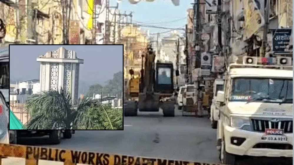 शाही मस्जिद की मीनार का हिस्सा गिरने से हड़कंप, प्रशासन ने शुरू कराया मरम्मत काम