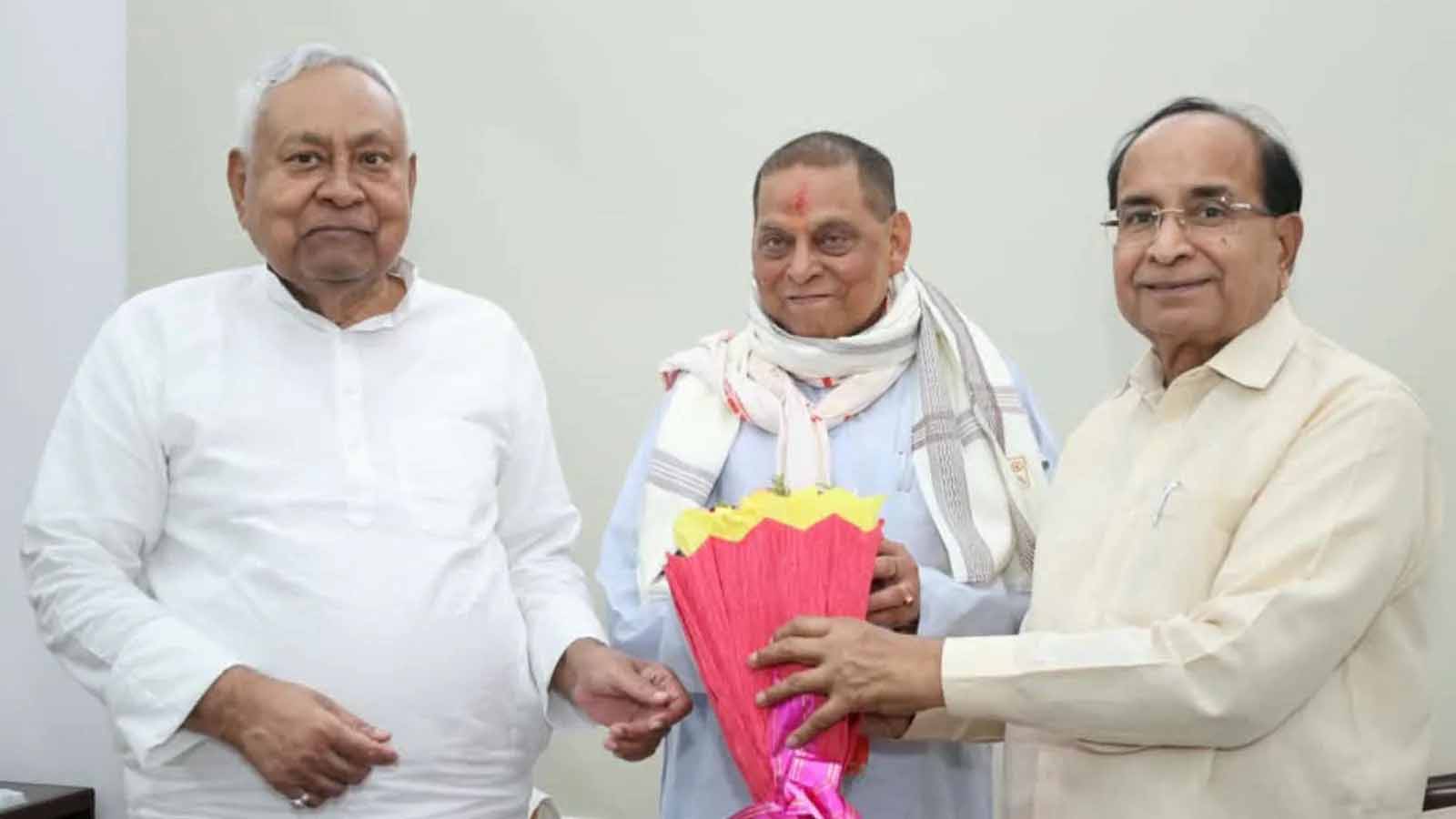 बिहार विधान परिषद चुनाव में NDA की एकजुटता का दिखा असर, BJP को फायदा; RJD और जन सुराज ने खोला खाता बिहार विधान परिषद चुनाव में NDA की एकजुटता का दिखा असर, BJP को फायदा; RJD और जन सुराज ने खोला खाता