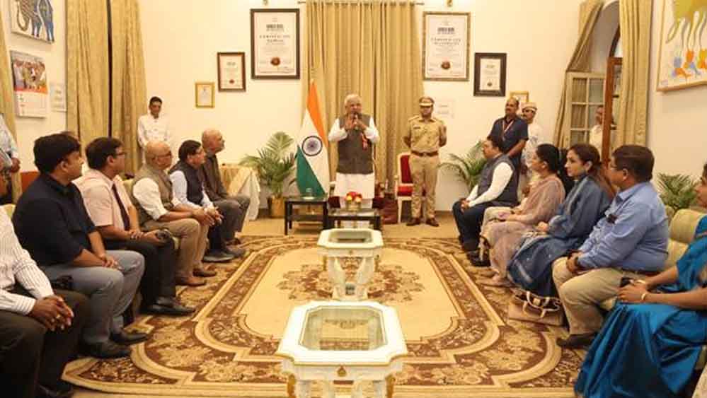 राज्यपाल पटेल की अपील, टीबी उन्मूलन अभियान के साथ नशा मुक्त भारत मिशन को भी जोड़ें