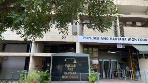 25 साल पुराने केस में पंजाब सरकार की मुश्किलें बढ़ीं, हाईकोर्ट ने मुख्य सचिव को किया तलब 25 साल पुराने केस में पंजाब सरकार की मुश्किलें बढ़ीं, हाईकोर्ट ने मुख्य सचिव को किया तलब