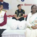 मुरिया दरबार में राष्ट्रपति ने आदिवासी समाज की समृद्ध संस्कृति, परंपराओं और सामाजिक व्यवस्था की सराहना की मुरिया दरबार में राष्ट्रपति ने आदिवासी समाज की समृद्ध संस्कृति, परंपराओं और सामाजिक व्यवस्था की सराहना की