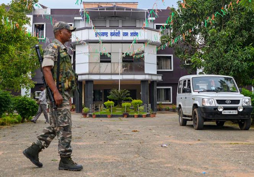 JPSC परीक्षा में बड़ा खेल? खाली OMR पर 292 अंक मिलने का दावा, CCTV फुटेज से खुलासे