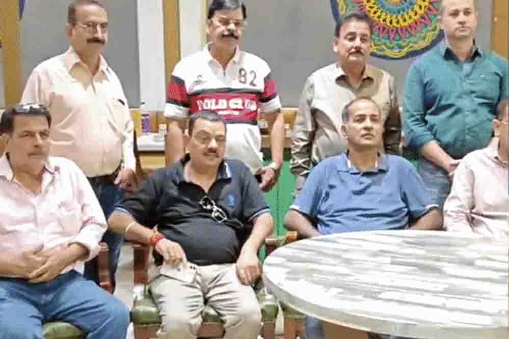 पंजाब में प्रेगाबालिन की बिक्री पर संकट, केमिस्टों का दुकानों से दवा हटाने का ऐलान; पुलिस रेड का विरोध पंजाब में प्रेगाबालिन की बिक्री पर संकट, केमिस्टों का दुकानों से दवा हटाने का ऐलान; पुलिस रेड का विरोध