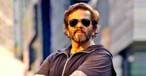 Bigg Boss 19: रोहित शेट्टी की होस्टिंग ने लूटी महफिल, क्या सलमान खान की कुर्सी पर मंडरा रहा खतरा? Bigg Boss 19: रोहित शेट्टी की होस्टिंग ने लूटी महफिल, क्या सलमान खान की कुर्सी पर मंडरा रहा खतरा?
