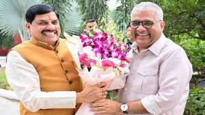 मुख्यमंत्री डॉ. यादव ने केंद्रीय मंत्री यादव से की सौजन्य भेंट मुख्यमंत्री डॉ. यादव ने केंद्रीय मंत्री यादव से की सौजन्य भेंट