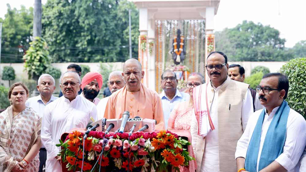 मुख्यमंत्री योगी बोले- बापू का स्वदेशी से स्वावलंबन का मंत्र ही विकसित भारत की आधारशिला