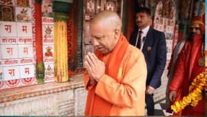 राम मंदिर परिसर में मिली वृद्धा की वन स्टॉप सेंटर ने कराई घर वापसी राम मंदिर परिसर में मिली वृद्धा की वन स्टॉप सेंटर ने कराई घर वापसी