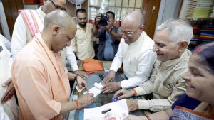 भारत की स्वाधीनता का मंत्र था खादी, हर व्यक्ति खादी को जीवन का बनाए हिस्साः मुख्यमंत्री भारत की स्वाधीनता का मंत्र था खादी, हर व्यक्ति खादी को जीवन का बनाए हिस्साः मुख्यमंत्री