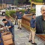 अवैध शराब के कारोबार पर योगी सरकार का बड़ा एक्शन, गाजियाबाद के जिला आबकारी अधिकारी निलंबित