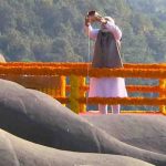 स्टैच्यू ऑफ यूनिटी पहुंचे पीएम मोदी, सरदार पटेल को दी श्रद्धांजलि; विकास परियोजनाओं की रखी आधारशिला स्टैच्यू ऑफ यूनिटी पहुंचे पीएम मोदी, सरदार पटेल को दी श्रद्धांजलि; विकास परियोजनाओं की रखी आधारशिला