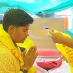 गोल्ड जीतने के बाद बागेश्वर धाम पहुंचीं क्रिकेटर क्रांति गौड़, धीरेंद्र शास्त्री से मिलीं