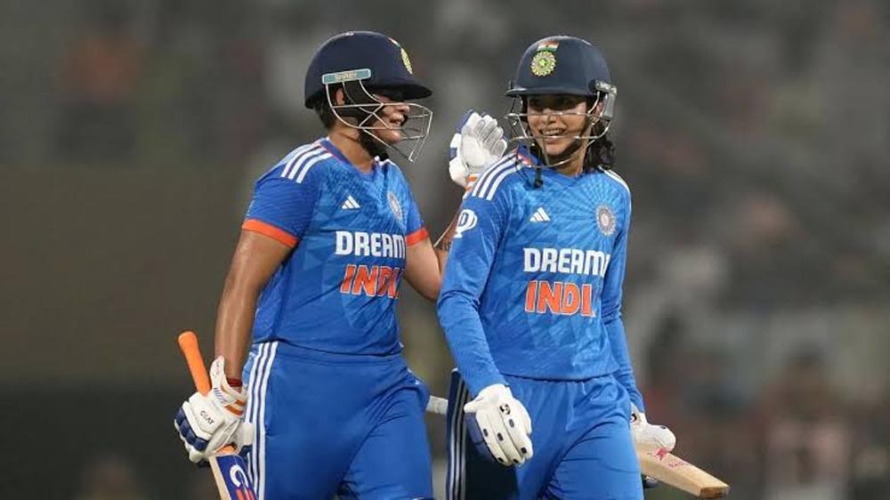 Shafali Verma Record: एक साल में 922 टी20 रन बनाने वाली पहली महिला बल्लेबाज बनीं शेफाली, मंधाना का रिकॉर्ड तोड़ा